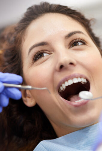 How Soon Should You Eat After A Tooth Extraction?